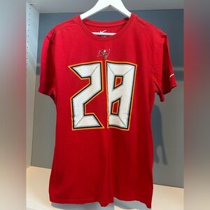 Tampa Bay Buccaneers  Nike T-Shirt. Red/black. Sz large. Number 28. Hargreaves
